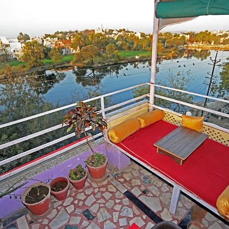 Hotel Rang Sagar Haveli Udaipur Bagian luar foto